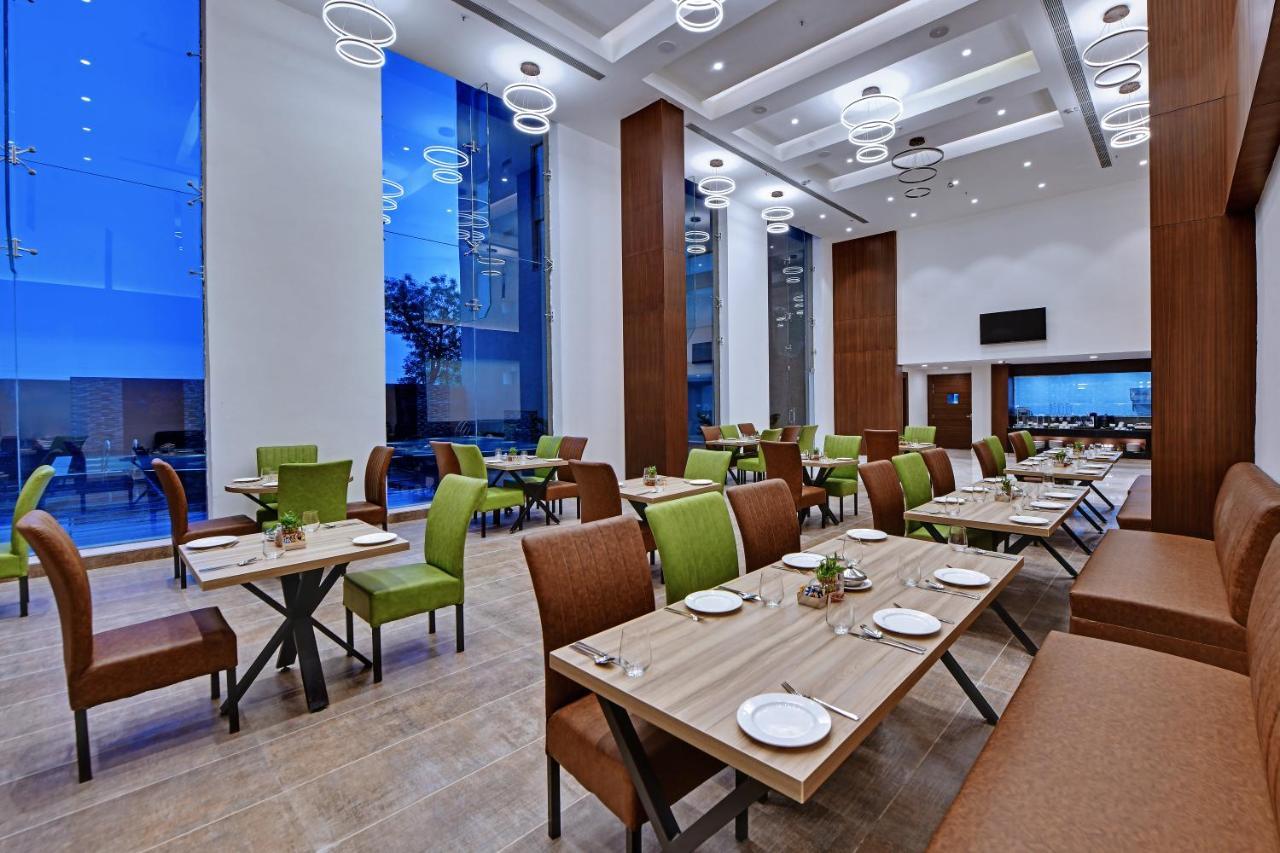 The Fern An Ecotel Hotel, Alwar Sariska エクステリア 写真